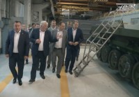 Премьер-министр Беларуси приехал на Уралвагонзавод: видео