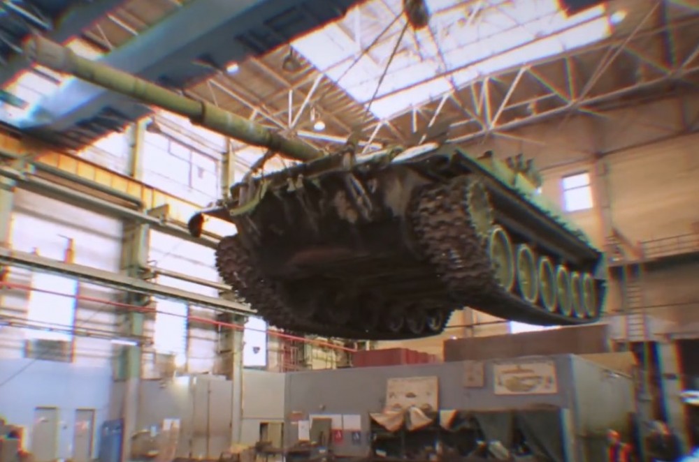 Тотальное обновление: на «Уралвагонзаводе» показали, как модернизируют Т-72 (видео)