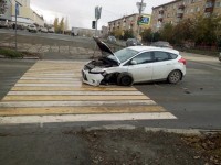 Две машины столкнулись на перекрёстке Циолковского-Пархоменко в Нижнем Тагиле (видео)