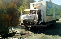 На Серовском тракте Hyundai въехал в ЗИЛ. Погиб дорожный рабочий (фото)