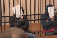 Суд на месяц продлил «мягкий» домашний арест полицейским, обвиняемых в избиении Максима Червоткина