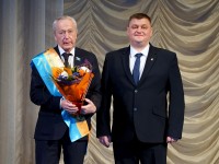 Депутат Заксобрания от Нижнего Тагила Вячеслав Погудин стал почётным гражданином Пригорода (фото)
