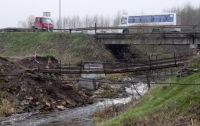 Мосты и дорогу в Горбуново должны отремонтировать к середине августа. Но чиновники просят ускорить работы