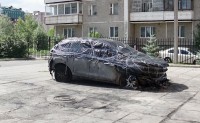 Внедорожник Александра Соловьева подожгли на охраняемой стоянке. Медиа-менеджер называет инцидент наступлением на свободу слова (видео)