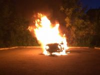 Hyundai Solaris сгорел на Вагонке (видео)