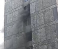 В Нижнем Тагиле сгорела квартира из неосторожного курения (видео)