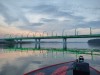 Посмотрите на подсветку моста через Тагильский пруд с воды (видео)
