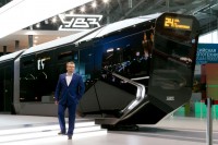 Нетехнологичный и опасный: глава Уралвагонзавода окончательно похоронил трамвай R1. Вместо него будут делать псевдоинновационный