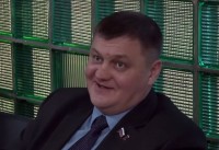 Почему глава округа Летников два года ездит на незаконно купленном кроссовере? Ответ депутатов