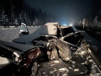 На Серовском тракте автоледи при обгоне в снегопад столкнулась со встречной машиной (фото)