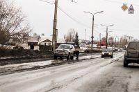 В Нижнем Тагиле со снегом растаяли и дороги: ямы обещают заделать холодным асфальтом