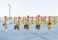 Военная выправка, мажоретки и разноцветные львы. В Нижнем Тагиле прошел парад духовых оркестров (фото)