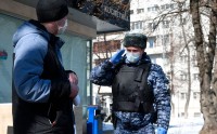 С сегодняшнего дня в Свердловской области будут штрафовать за нарушение режима самоизоляции. Юристы сомневаются в эффективности закона