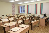 «Приезжают, покупают квартиры»: Екатеринбург не справляется с количеством школьников