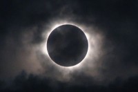 Случается раз в 25 тыс. лет: сегодня произойдет уникальное лунное затмение
