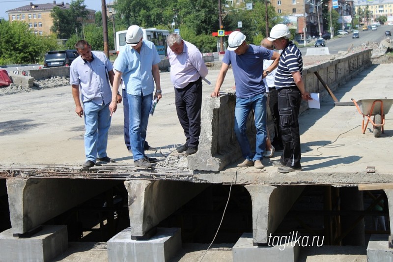 Дочерняя компания Уралвагонзавода отдала в субподряд ремонт моста фирме, где работает сын директора УВЗ