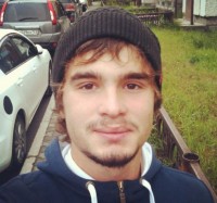 Полицейские не могут найти пропавшего хоккейного тренера Александра Чумарина. Мать предлагает вознаграждение за информацию о сыне