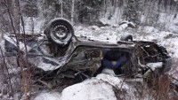 Изношенные зимние шины и заметенная дорога: в аварии на Серовском тракте погибли два человека (фото)