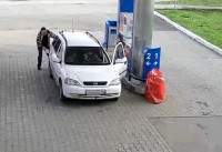 На Урале механик в МВД за год украл тонну бензина. Схема