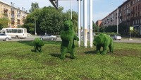 В Нижнем Тагиле в центре города появились три медведя за 400 тыс рублей (фото)
