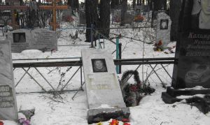 Сотрудники полиции установили подростков, сломавших надгробия в Николо-Павловском
