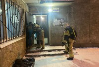 Из-за окурка, упавшего с верхнего этажа, загорелся балкон в Нижнем Тагиле