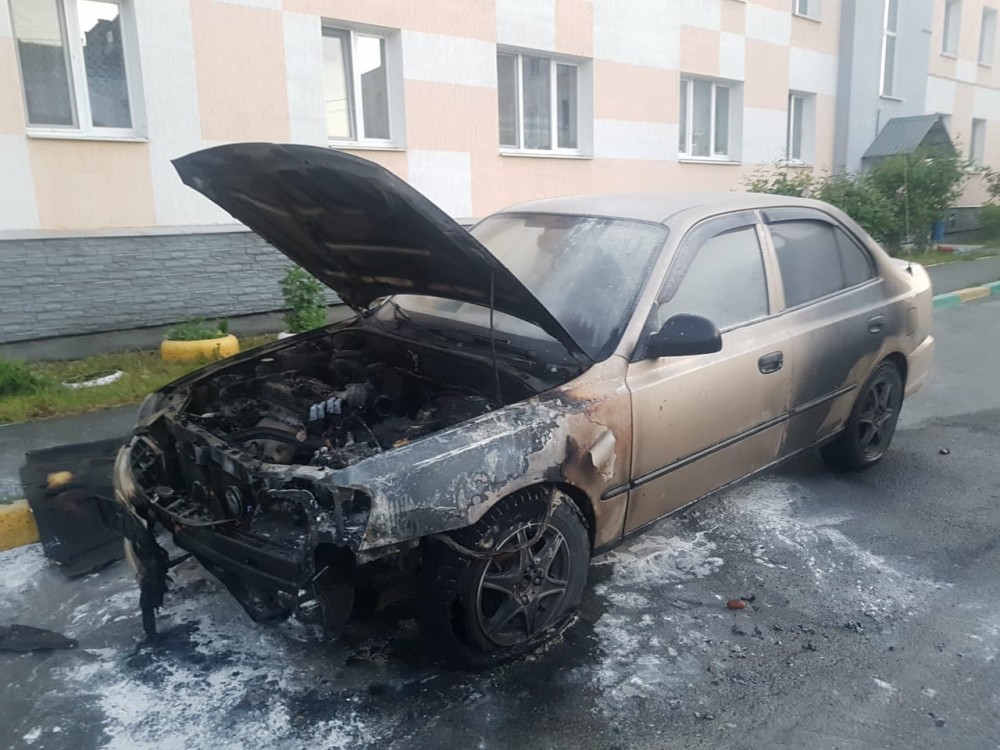 У тагильчанки сожгли автомобиль (фото)