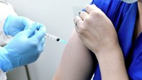 Свердловские власти готовятся к обязательной вакцинации. Кого она коснется