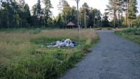 Было одним из самых чистых в городе: «Иван-озеро» утонуло в мусоре отдыхающих тагильчан (видео)