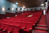 Власти Свердловской области закрыли все кинотеатры из-за коронавируса. Но они продолжают работать