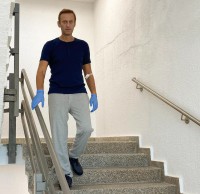 Полное выздоровление возможно: Навального выписали из стационара немецкой клиники после месячного лечения