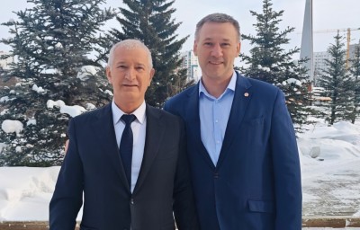 Свалов подогрел слухи о своих притязаниях на мандат депутата от Тагила, опубликовав фото с Абдулкадыровым