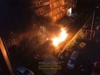 В Нижнем Тагиле у директора УК сожгли два кроссовера (фото, видео)