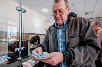 Сотни тысяч человек не знают о положенных доплатах: пенсионер добился пересчета пенсии за 12 лет. ПФР вернул ему 370 тыс руб через суд