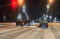 Пьяный лишенец, пытаясь уехать из города, проскочил на «красный» и устроил аварию