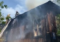 В центре Нижнего Тагила с разницей в сутки сгорели два соседних дома