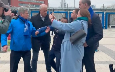 Нападение на свердловского губернатора попало на видео