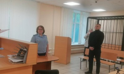 Дело тагильского экс-полицейского, который сливал информацию похоронщикам, рассмотрели за два дня