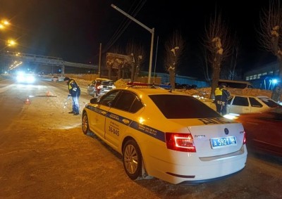 Непристегнутый полуторагодовалый ребенок вылетел на дорогу в результате аварии в Тагиле