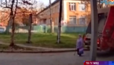 Водитель мусоровоза, задавивший пенсионерку сдавая задним ходом, избежал колонии (видео 18+)