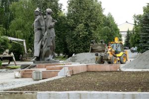 Перед «Современником» появится клумба с лавочками