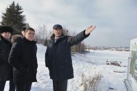 Подготовка к визиту Путина: во время «тагильского дня» Куйвашев посмотрел на Черноисточинский пруд и посетил городские стройки