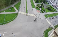 Как в новом GTA: тагильчанин в дрифте опрокинул внедорожник в центр города (видео)