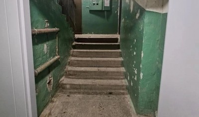 Тагильские власти потребовали снять с себя обязанность по установке пандуса