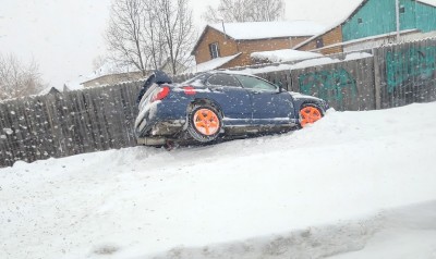 &laquo;Это не трек, а дорога&raquo;: тагильчанка на Subaru вылетела в кювет из-за подрезавшего авто и столкнулась с волной критики