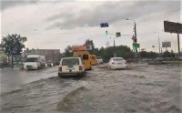 «Как дождик, хоть болотники надевай»: тагильчане обвинили мэрию в потопе после ливня
