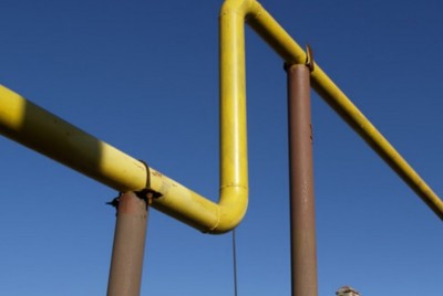 Водитель манипулятора снёс газовую трубу под Нижним Тагилом