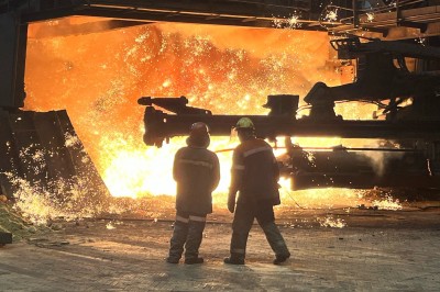 Роста оборонки уже не хватает: экономист заявила о неспособности ВПК компенсировать спад в металлургии Урала