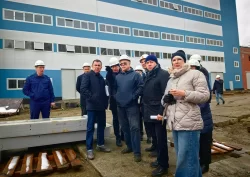 На проблемную коммунальную стройку Тагила приехали замгубернатора и прокурор