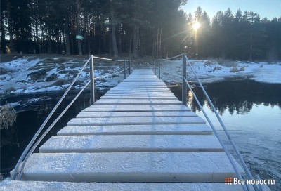 В Нижнем Тагиле построили пешеходный мост